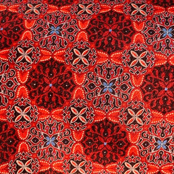ERMENEGILDO ZEGNA Red Black Abstract Floral Silk Tie - Picture 2 of 5